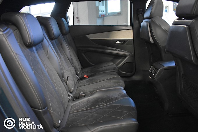 PEUGEOT 5008 BlueHDi 180 S&S EAT8 GT